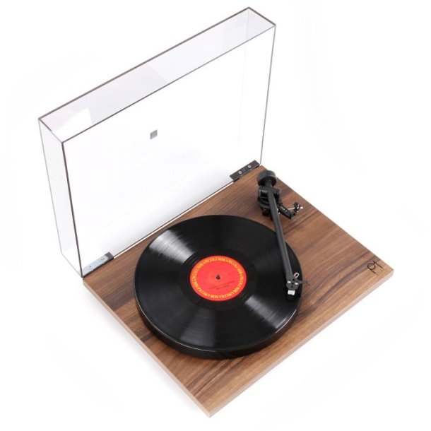  Rega : Planar 1 Plus + Walnut